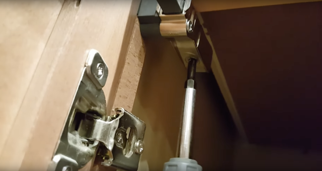 Blumotion cabinet door damper adjustment